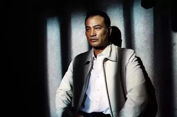 香港黑帮电影中的各个大佬,香港电影中最经典的黑帮大佬形象