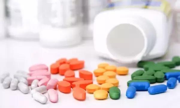 每服用一次=在肠道丢了颗“*弹炸**”！这类药或许你经常在吃！