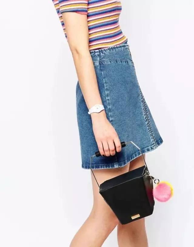 这些大容量包包简单又好看,这些包包不贵却比大牌还好看