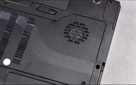 在被窝玩电脑视频,玩电脑是什么体验