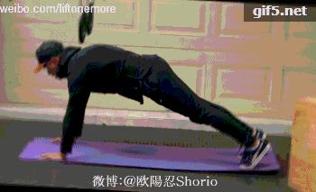 肩胛骨外翻含胸驼背正确矫正方法,好体态矫正法