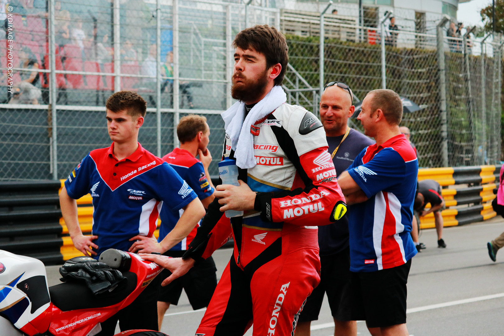 极品飞车剃刀视频,极品飞车夺旗赛