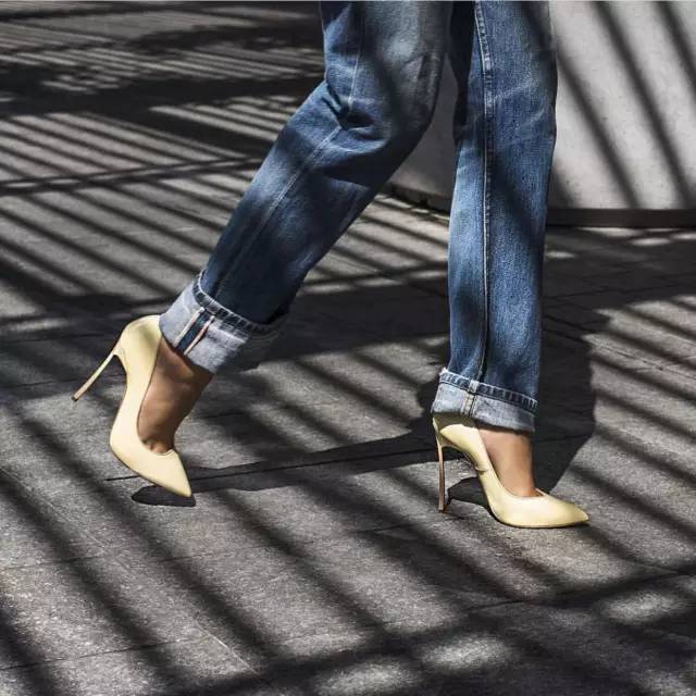 千年蜈蚣EricaHoida都爱的鞋子，竟然是它们……