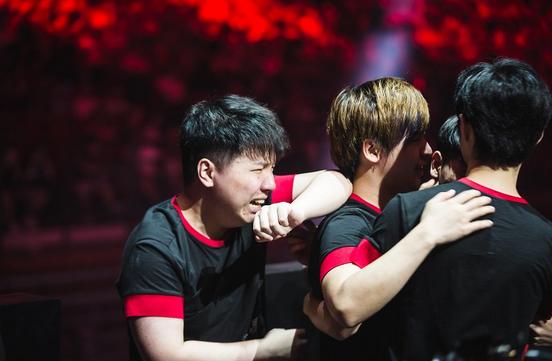 专访LPL老朋友莫凯西：厂长是历史第二的打野，LPL风格特立独行