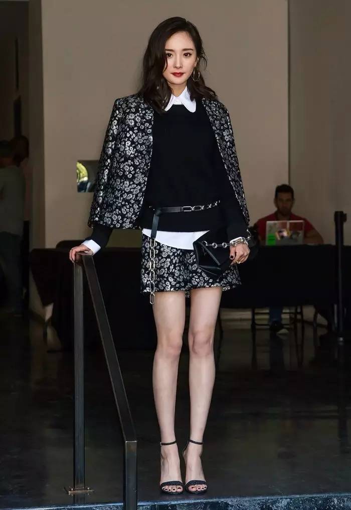 Jolin的蛋糕，杨幂的画，鹿晗的足球...万万没想到！明星们都是酱紫的跨界艺能王！