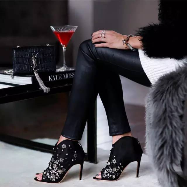 千年蜈蚣EricaHoida都爱的鞋子，竟然是它们……