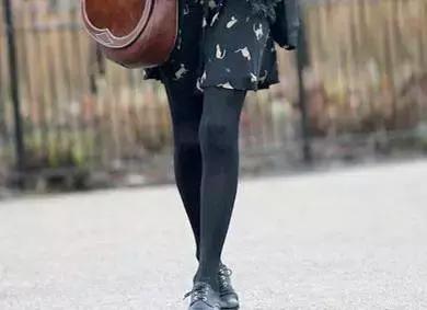 冬天也可以露腿吗,不好意思露脚趾是什么心理