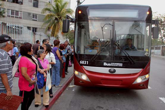 卡斯特罗豪购百万台中国*彩大**电，古巴人民每两家分一台