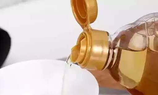 棉服羽绒服可以用洗衣机洗吗,羽绒服棉服洗了成坨怎么蓬松