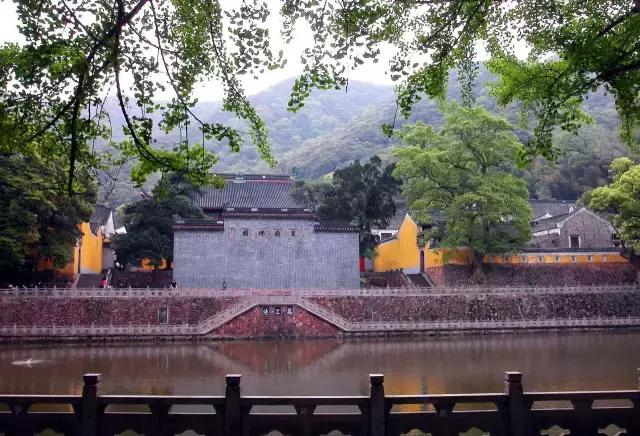 宁波天童禅寺睡佛,宁波天童寺庙里