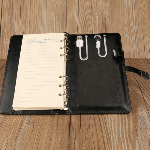 新保存进u盘的记事本没有内容,带u盘的记事本