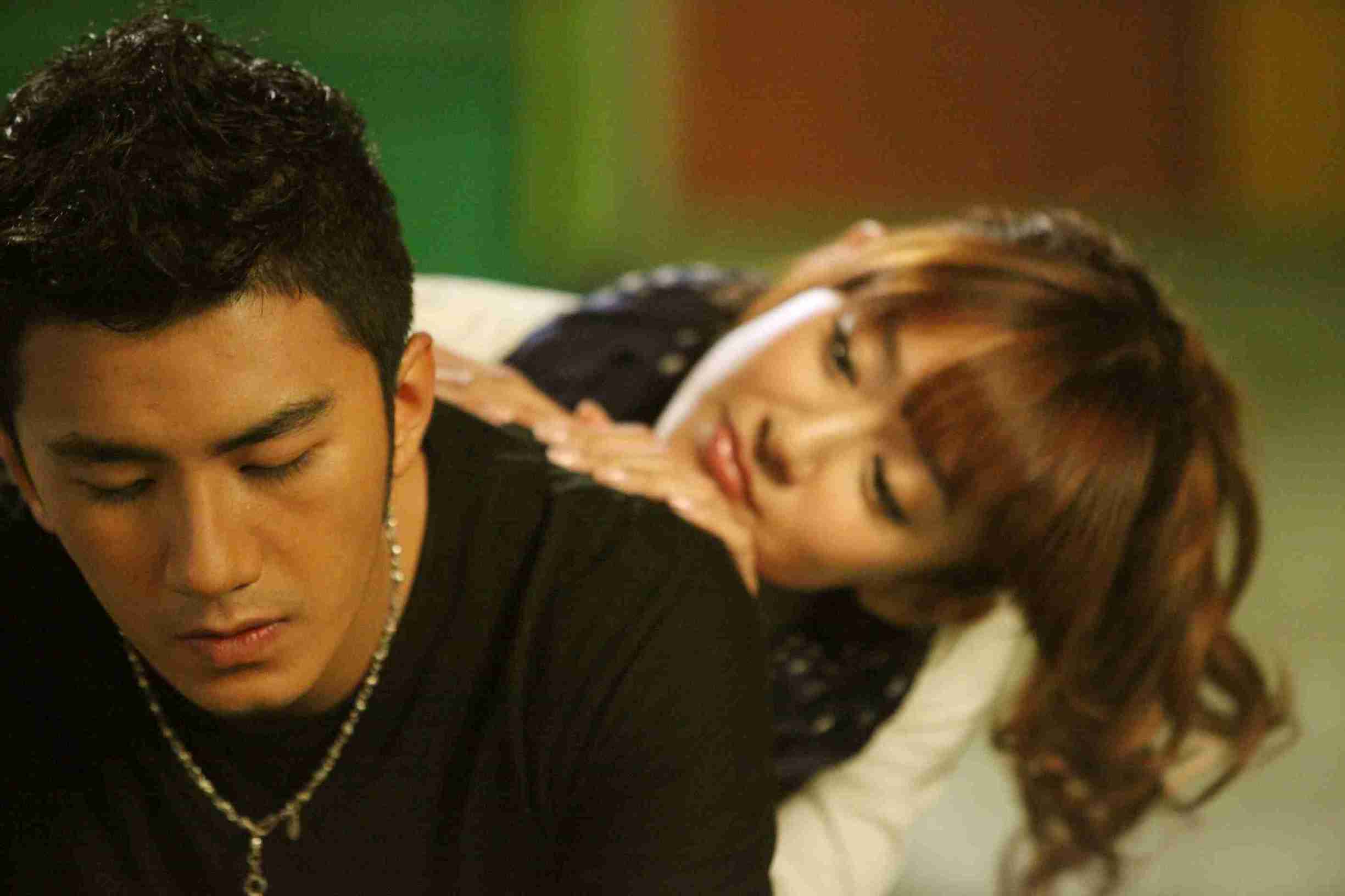 彭冠英与张含韵大家觉得他们配吗,彭冠英还是喜欢张含韵