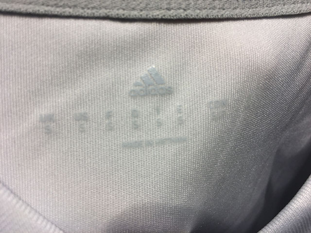 阿迪最新皇马球衣,阿迪达斯拜仁复古球衣