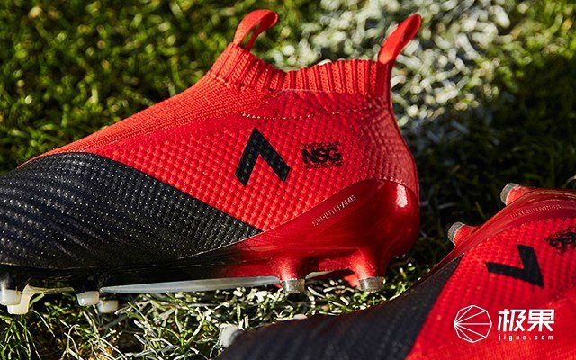 阿迪爆米花boost缓震,阿迪达斯boost鞋缓震吗