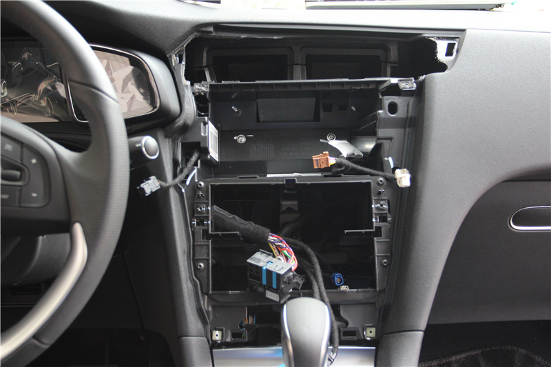 标致ds6怎么样,标致ds6倒车影像