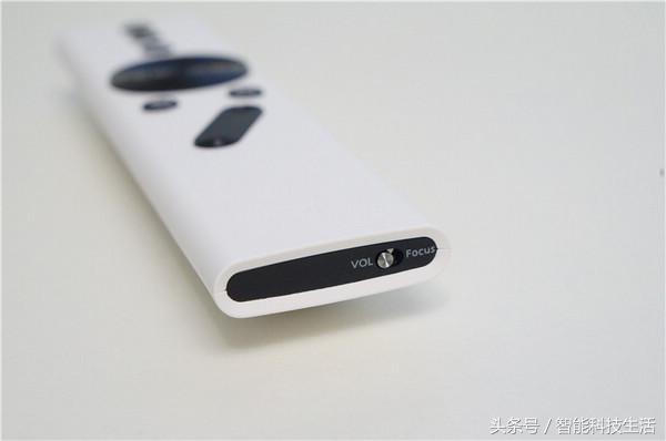 小型魔方投影,极米吸顶灯投影仪评测