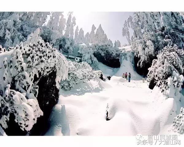 瓦屋山下雪,最近瓦屋山下雪了吗