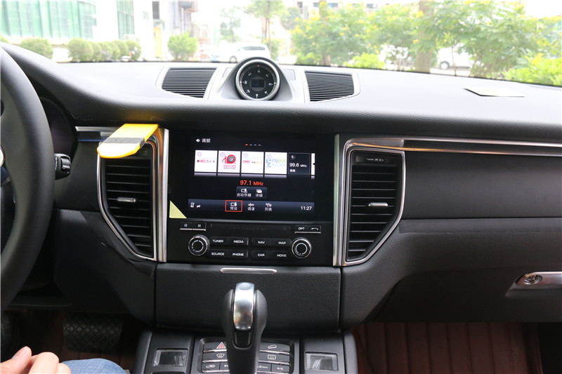 新款保时捷macan导航主机在哪里,2019保时捷macan触摸屏导航功能