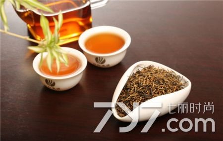 冬天喝红茶有暖胃的功效吗,冬天喝红茶驱寒又养生