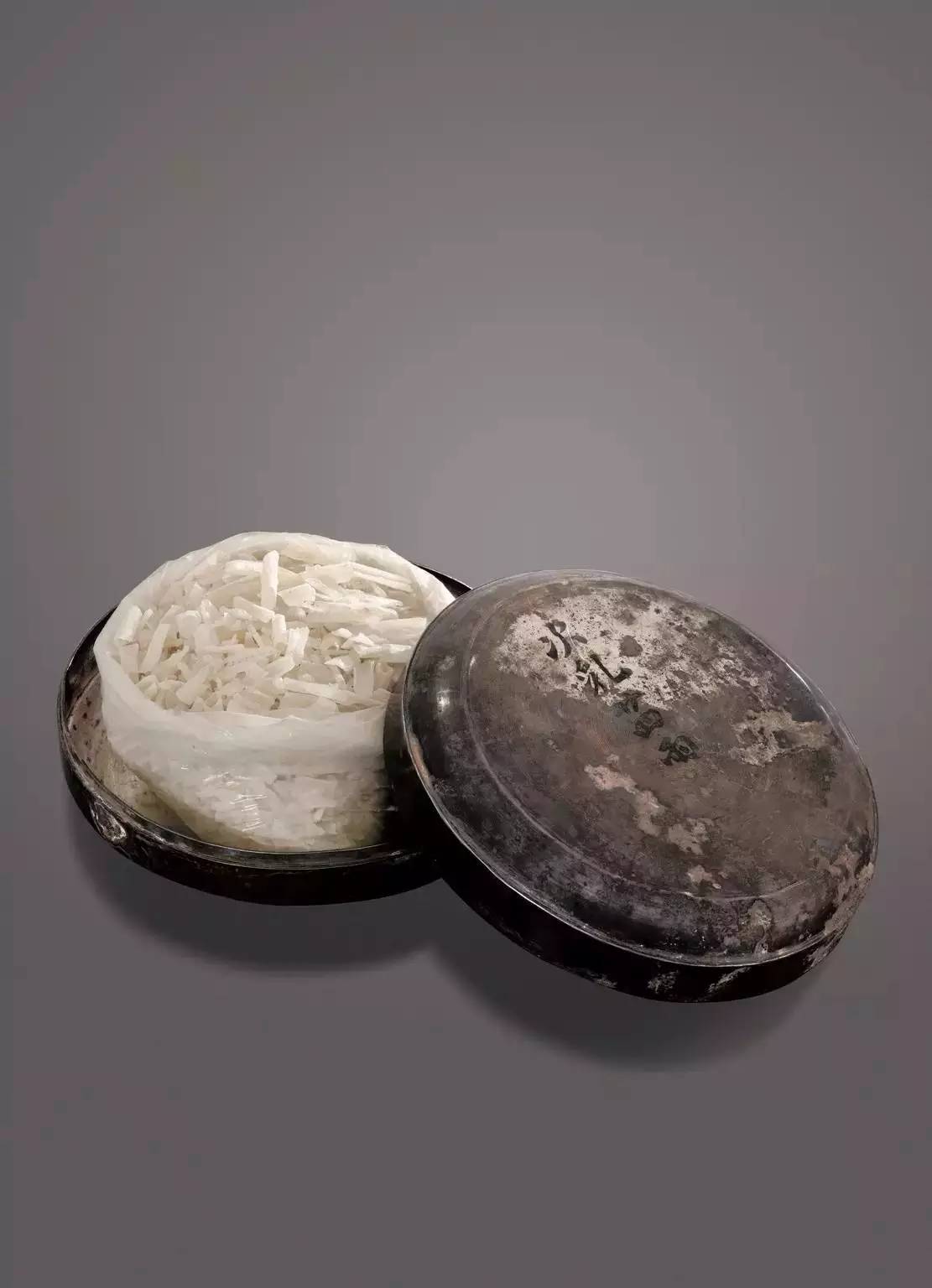 何家村唐代窖藏的考古发现,西安南郊何家村发现唐代窖藏文物