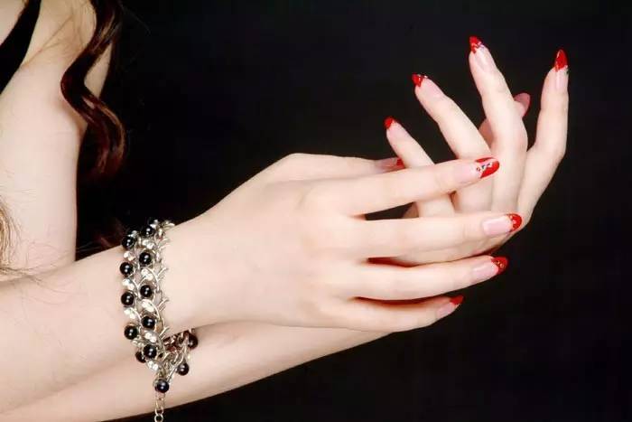 惊呆了！17款面霜测试，号称世界最贵的居然排名倒数第二！