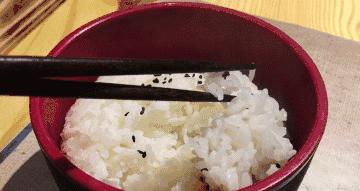 板桥路上藏着杭城独一份的“三文鱼美白锅”，竟是神户女孩天天喝的“美人骨汤”！