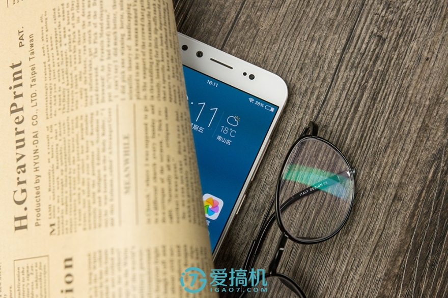 vivox9柔光双摄多少钱,vivox9plus前置柔光双摄