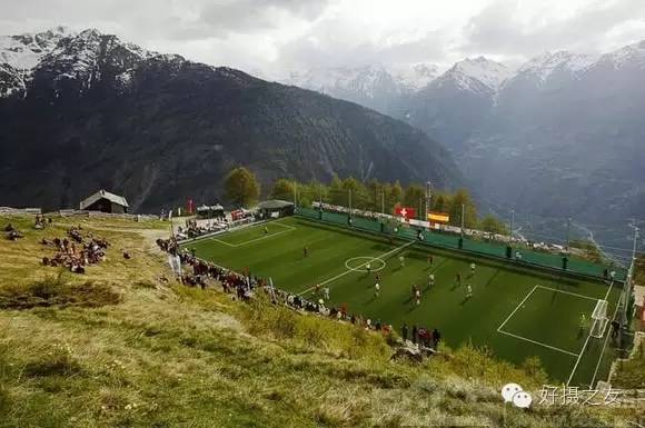 建造一个楼顶足球场,建7人足球场