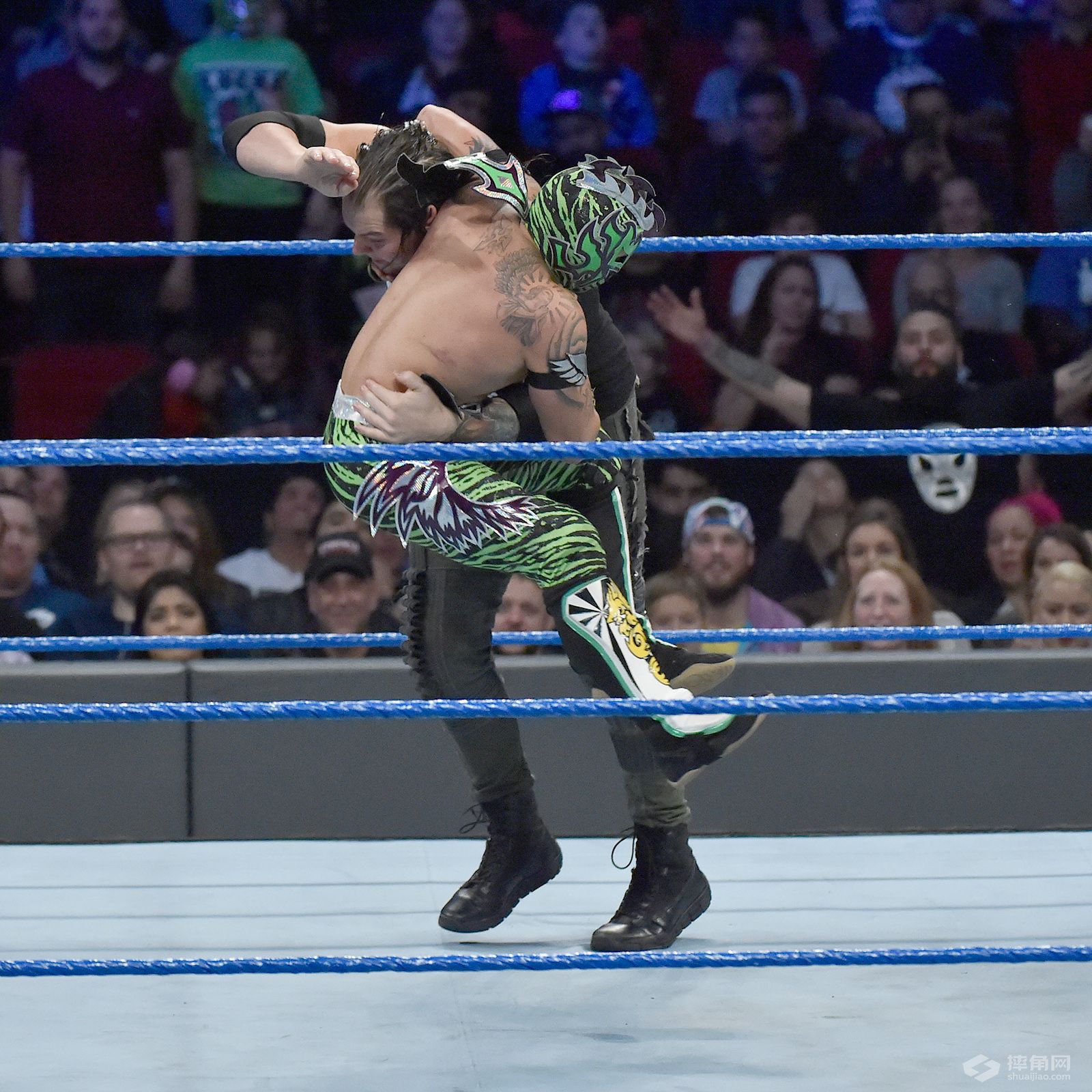 WWE驸马爷风云决战RVD！凯恩抛摔毕雪夫获全场欢呼！