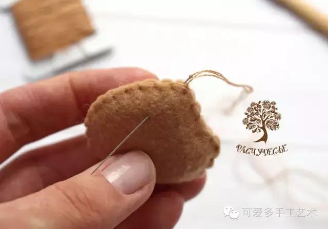 冬天可爱小熊,萌化了的可爱小熊怎么做