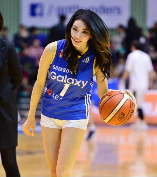 篮球宝贝跳舞,篮球宝贝跳爵士舞