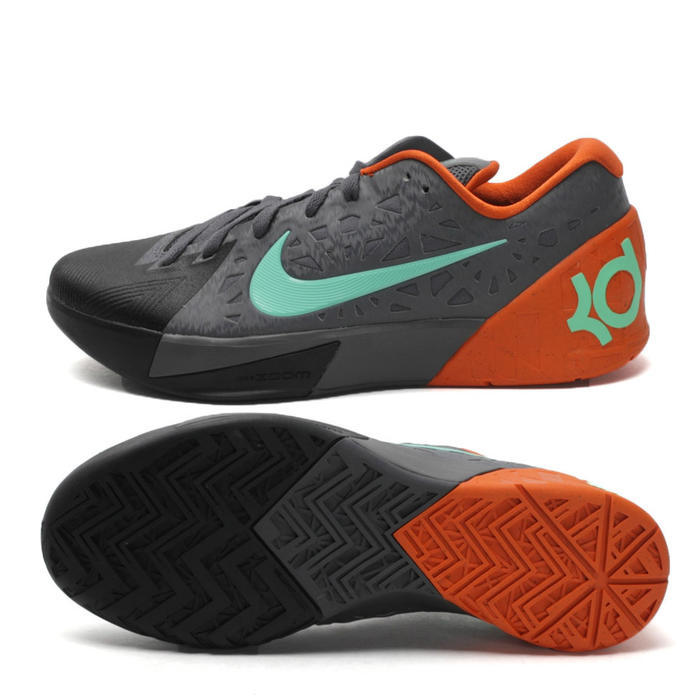 如何选择符合自己的篮球鞋楦型,怎么根据场地选篮球鞋