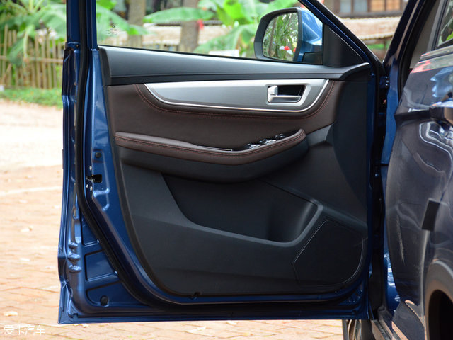 东风风行景逸x52.0测评,最新东风景逸x5试驾视频