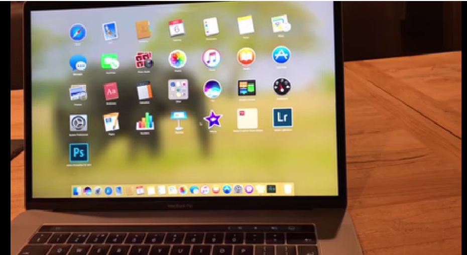 新款macbookpro使用时出现花屏,苹果macbook系统更新白屏