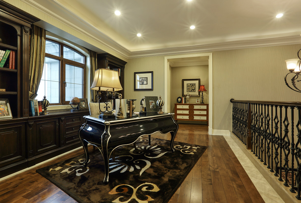 豪华房子3居室欧式别墅,27年最新复式欧式别墅