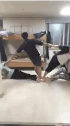 朋友聚会该玩什么刺激游戏,聚会时该玩手机什么游戏