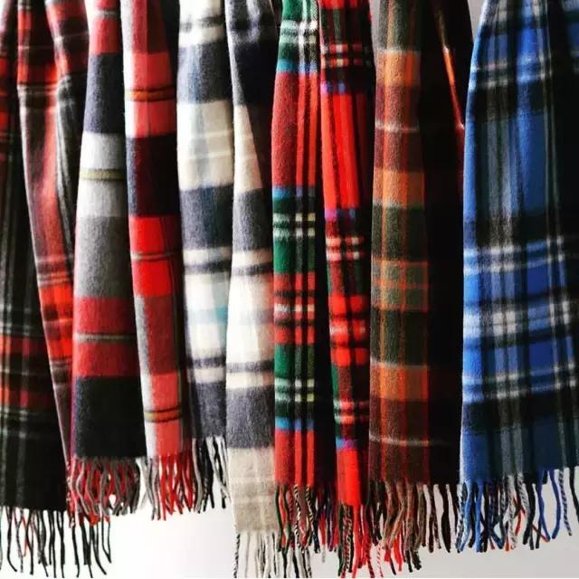 随随便便买一柜子围巾，不如花血本买这三条