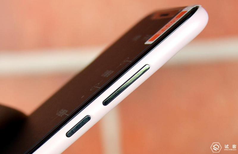 谁说“老人机”不时尚,21克手机给父母最温馨的时尚体验