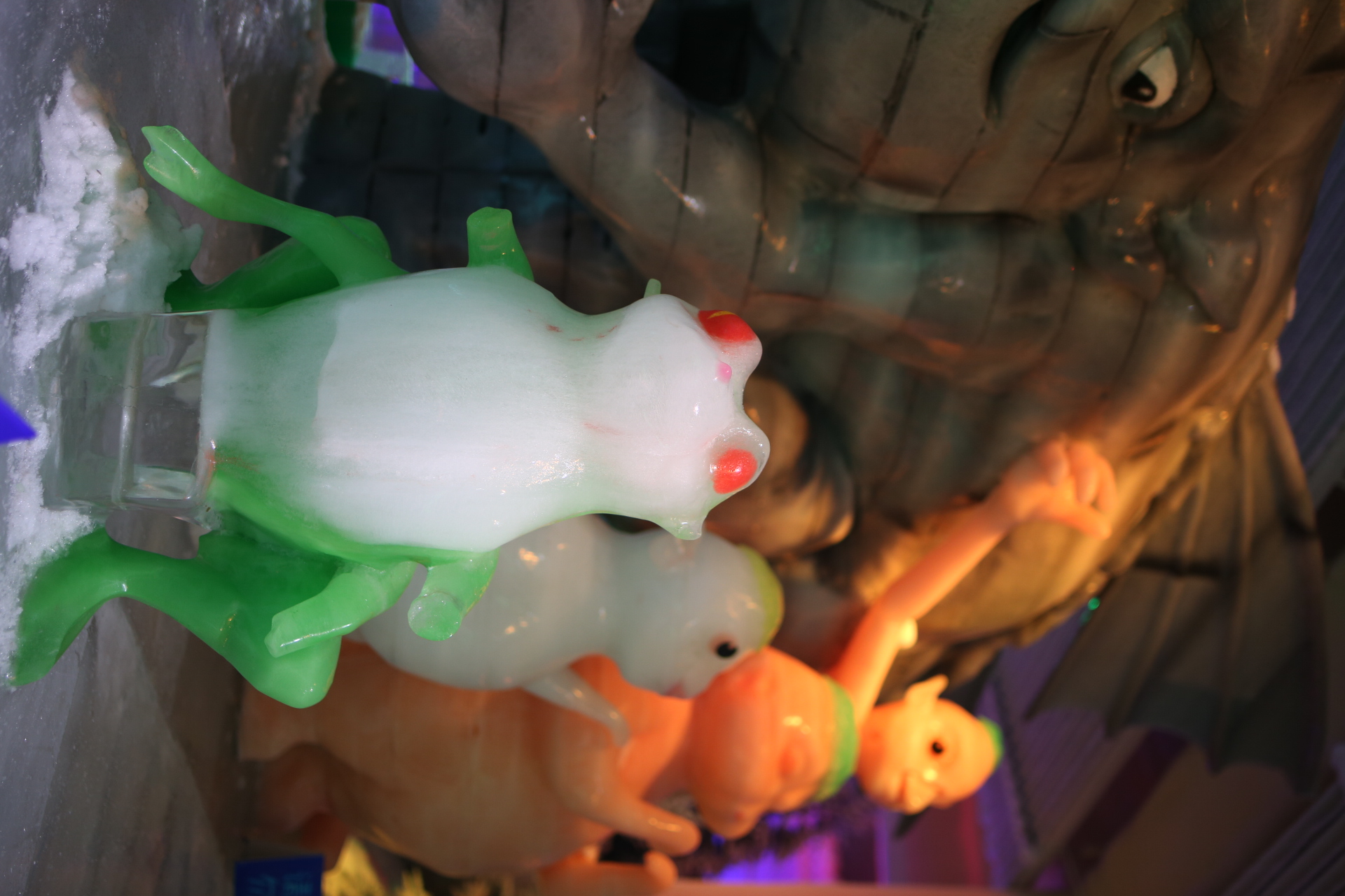 鍐伴洩濂崇帇濂ヤ綋,濂ヤ綋鍐伴洩