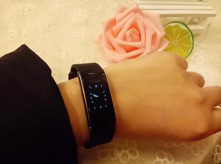 极致手环怎么样,埃微彩屏手环评测