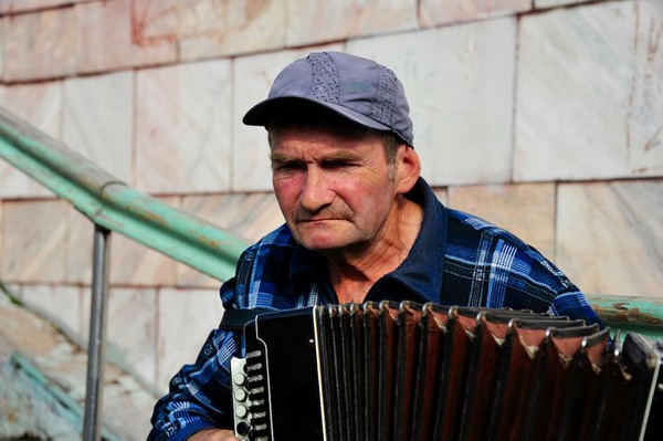 一个女人自驾游真实感受,一个女生突然开始疯狂旅游