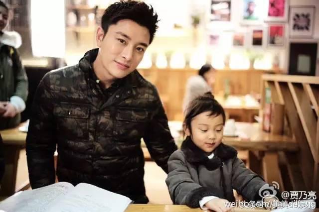 “综艺一姐”是王源的头号粉丝！爸妈都是娱乐圈一线大咖背景雄厚