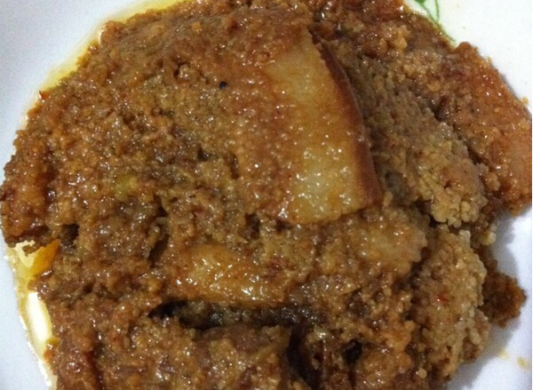 粉蒸肉怎么做才不会干,为什么粉蒸肉蒸不出油很干