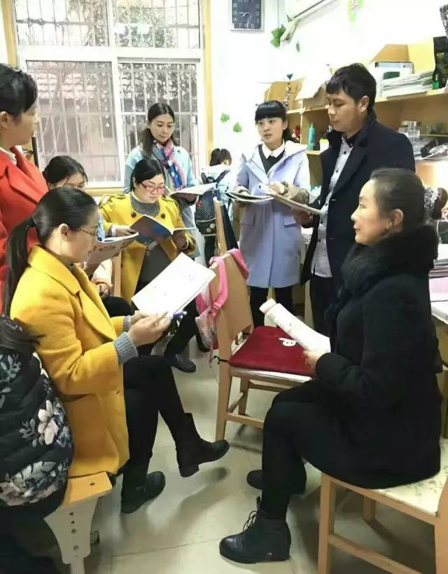 载知行万里辩声满校园