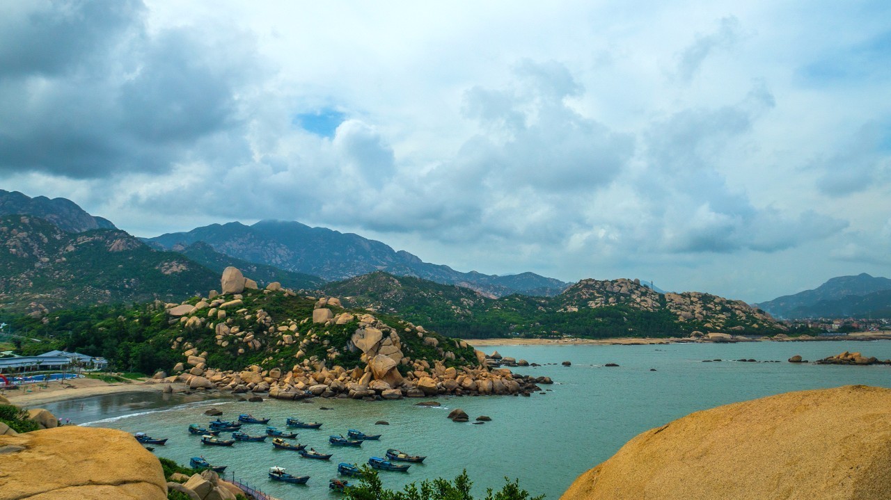 情侣每年都去一个地方拍照,情侣旅行同一个地方拍照