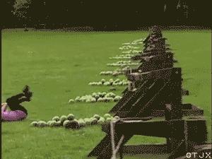 捡肥皂用怎样的姿势才能避免被好基友掰弯？