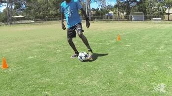 10种适用于足球爱好者的实用带球练习，赶快练起来吧！