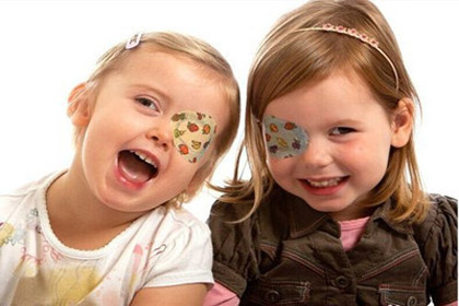 孩子弱视加近视的最佳解决方法,小儿弱视加高度近视如何治疗