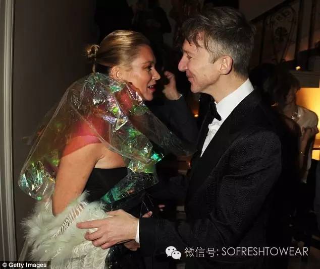 30到50岁的姐姐穿衣搭配,1830岁如何穿衣服