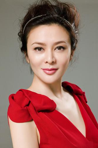 关之琳的爱情观很奇葩，做的几件事情放到现在绝对封杀